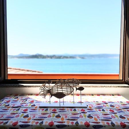 Appartamentino panoramico...con finestra sul mare! La Maddalena  Exterior foto