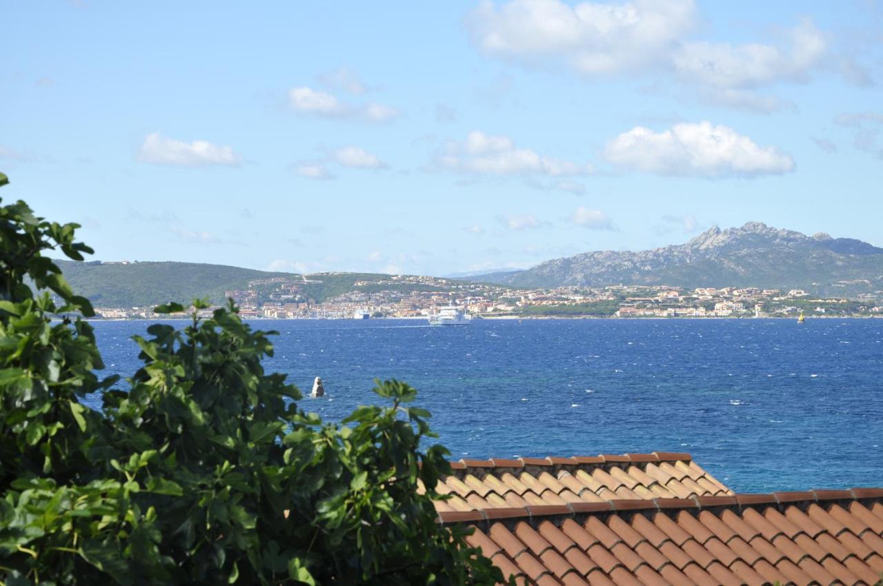 Appartamentino panoramico...con finestra sul mare! La Maddalena  Exterior foto