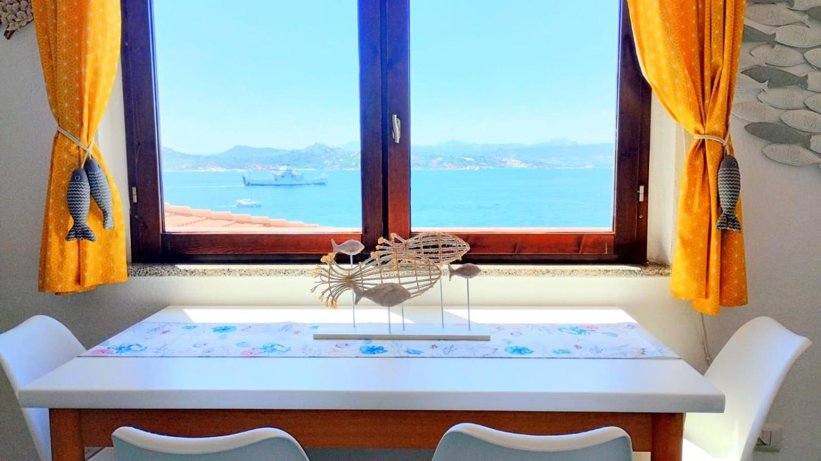 Appartamentino panoramico...con finestra sul mare! La Maddalena  Exterior foto