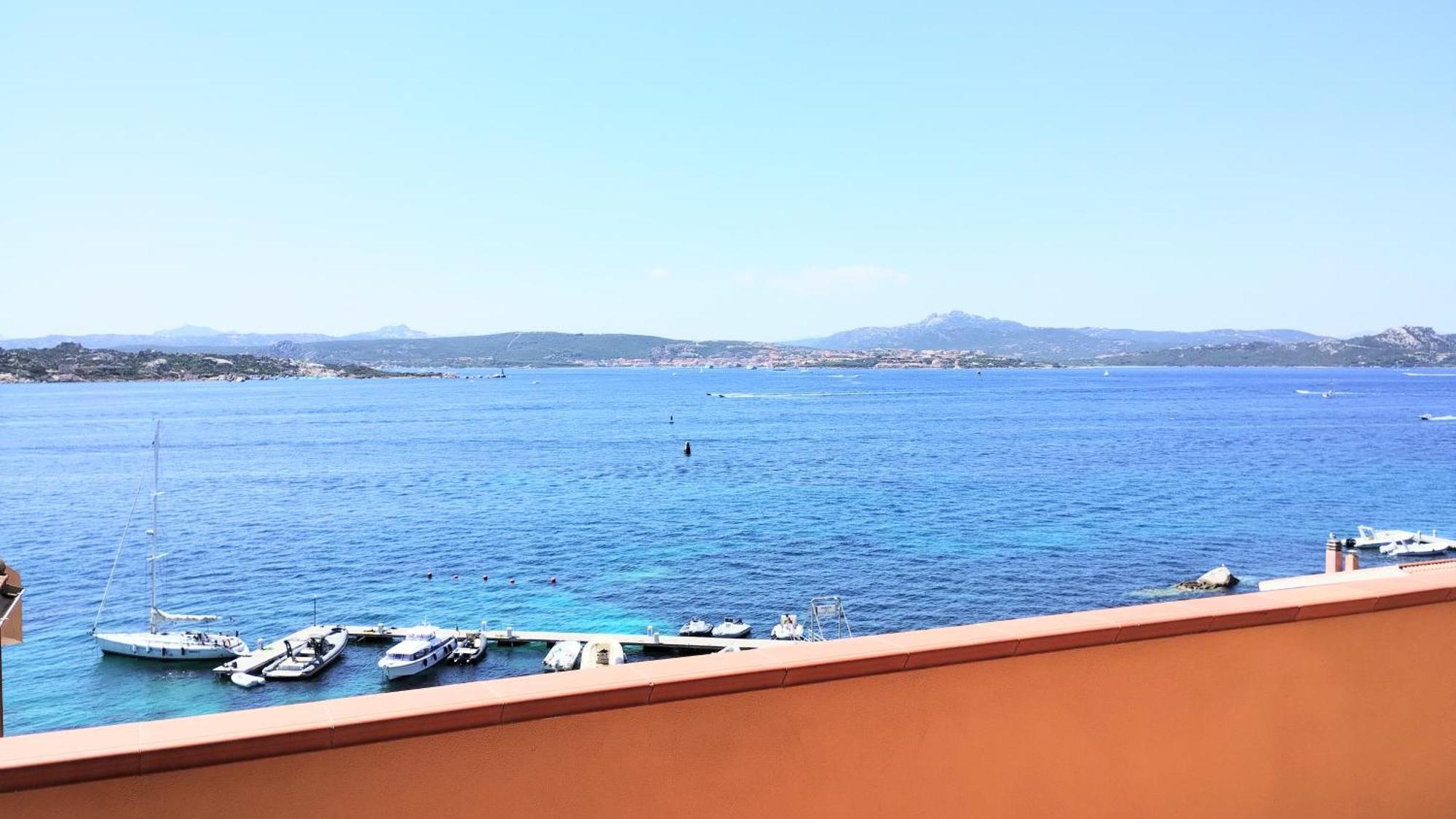 Appartamentino panoramico...con finestra sul mare! La Maddalena  Exterior foto