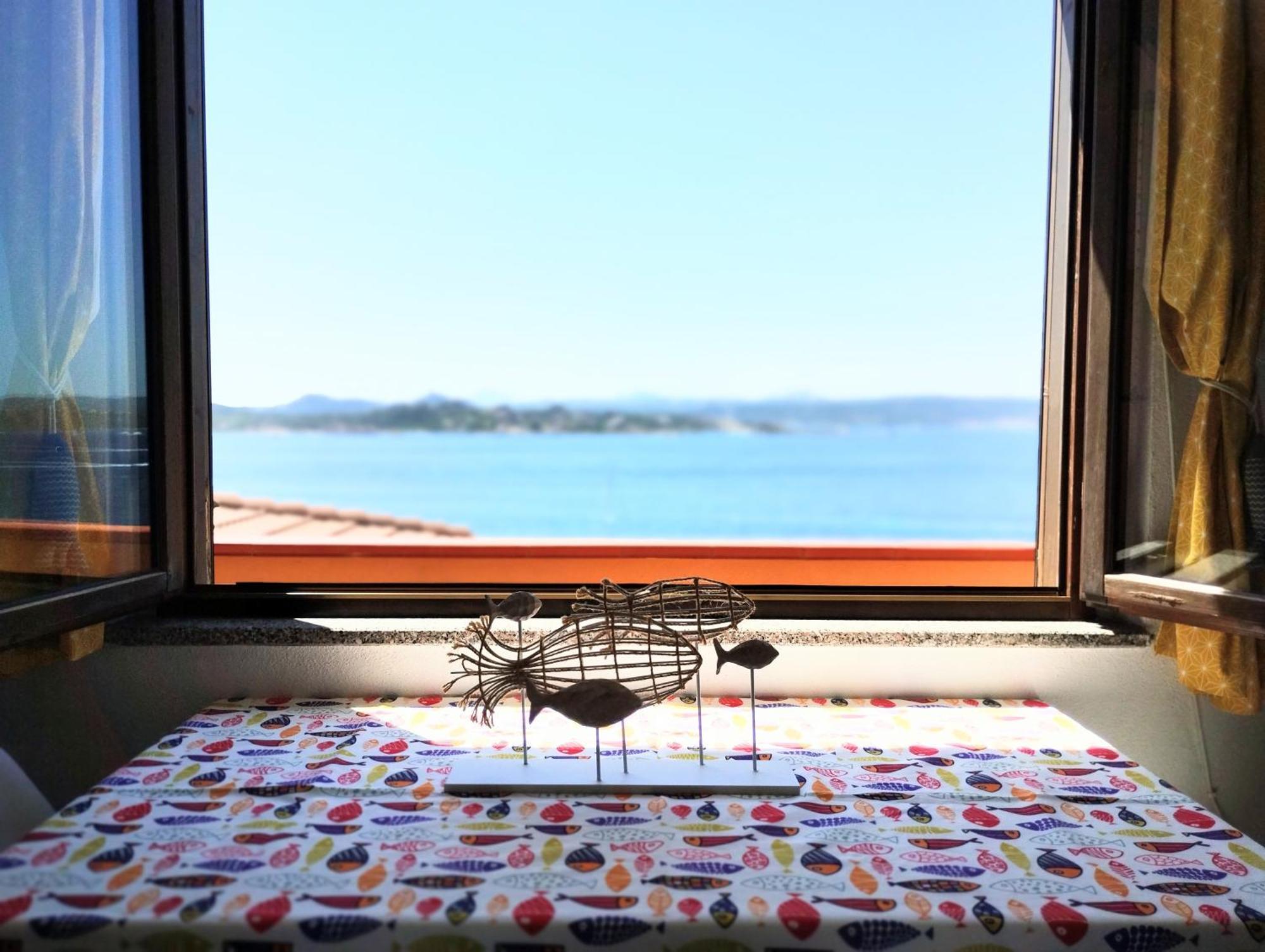 Appartamentino panoramico...con finestra sul mare! La Maddalena  Exterior foto